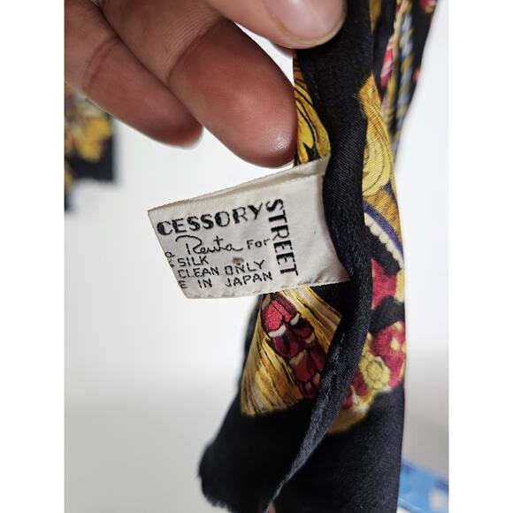 VTG Woman’s Oscar De La Renta 100% Bangels Silk Scarf Rectangle 10” X 50” G - Picture 3 of 6